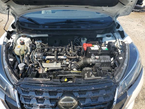 2021 NISSAN KICKS SR
