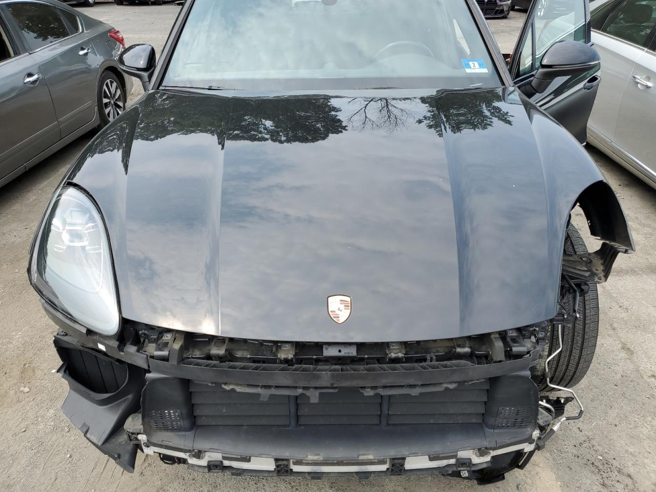 2020 PORSCHE CAYENNE