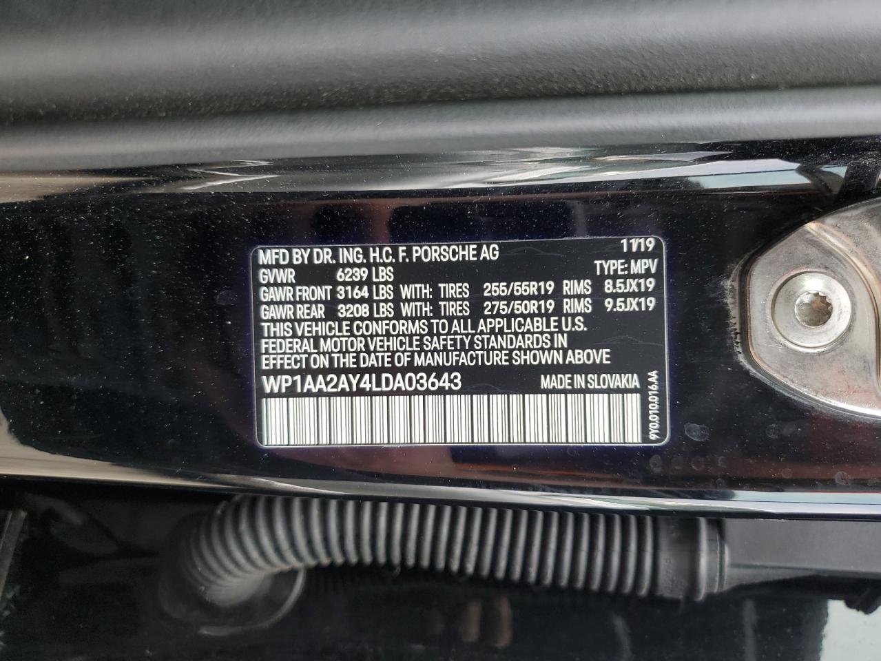 2020 PORSCHE CAYENNE