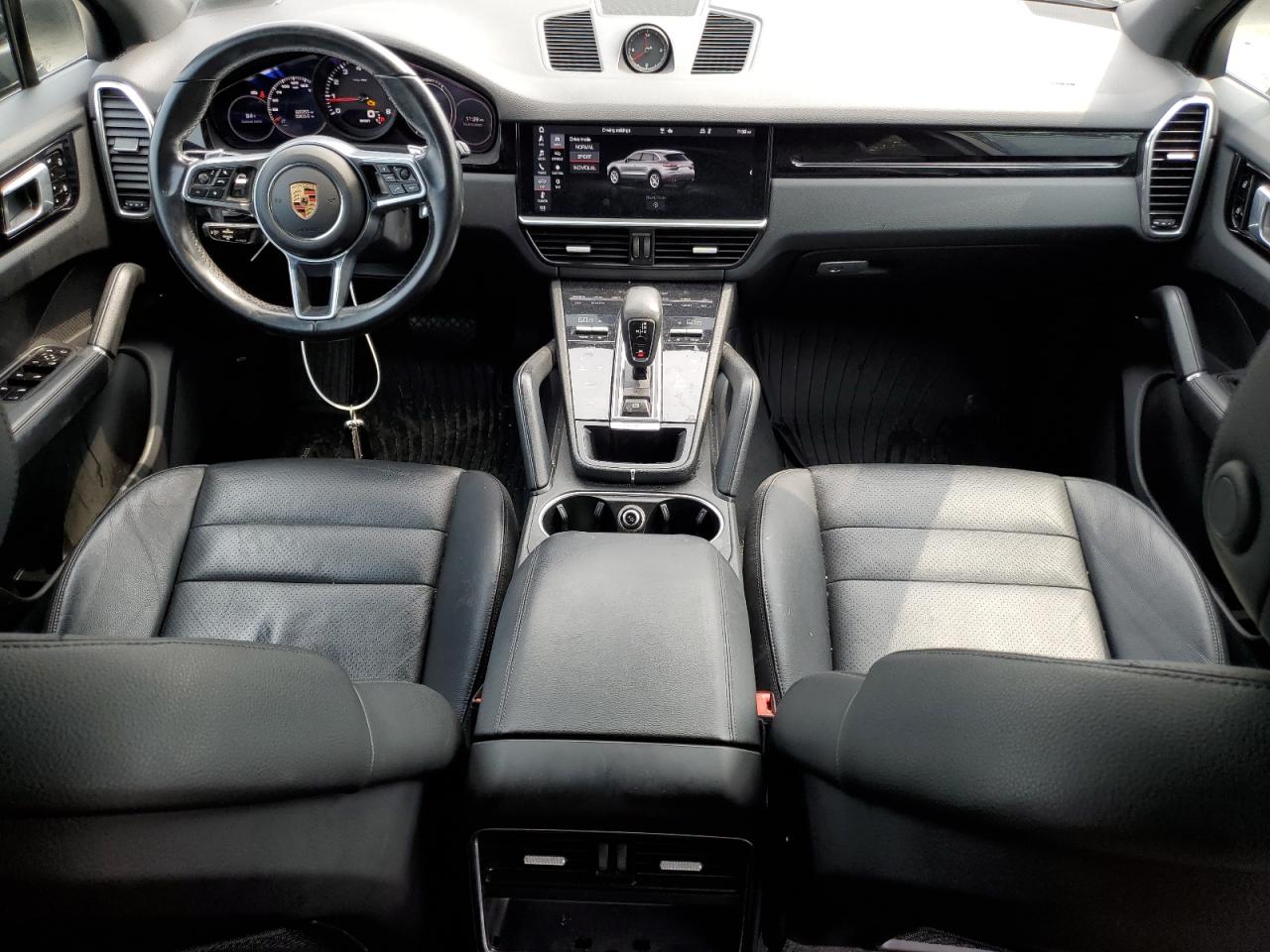2020 PORSCHE CAYENNE