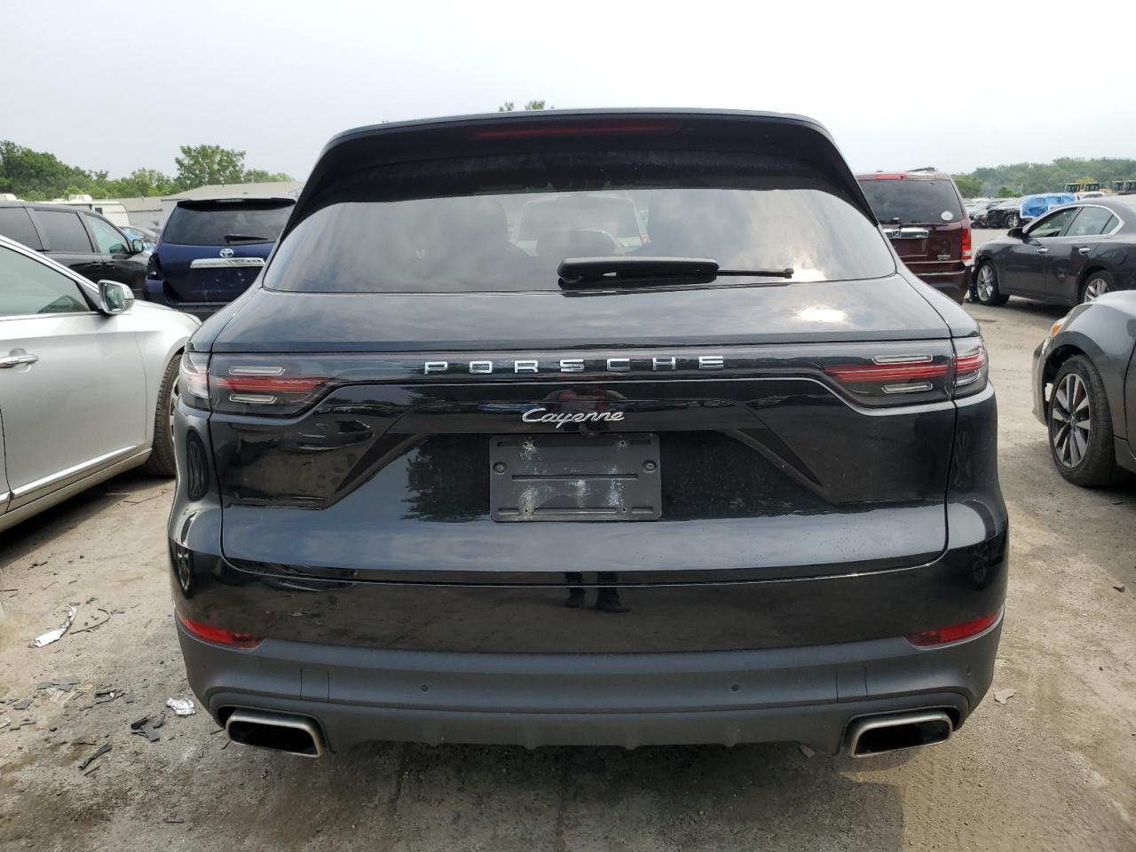 2020 PORSCHE CAYENNE
