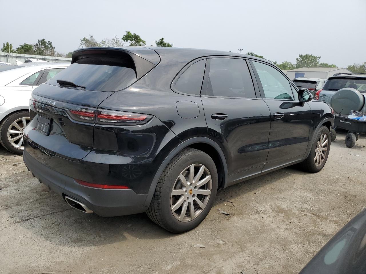 2020 PORSCHE CAYENNE