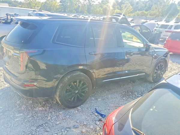 2022 CADILLAC XT6