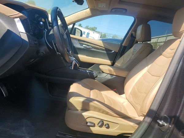 2022 CADILLAC XT6