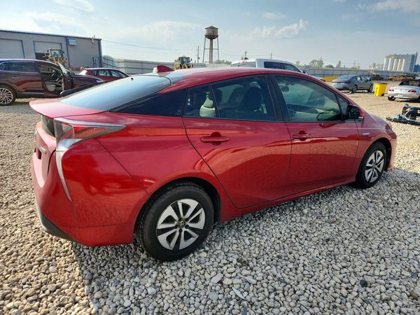 2016 TOYOTA PRIUS