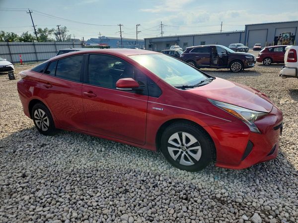 2016 TOYOTA PRIUS
