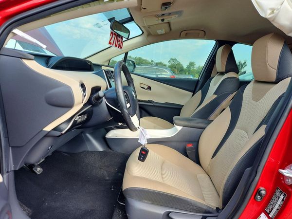 2016 TOYOTA PRIUS