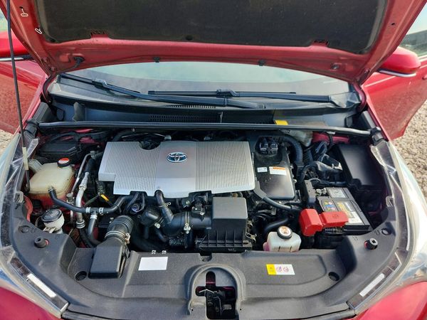 2016 TOYOTA PRIUS