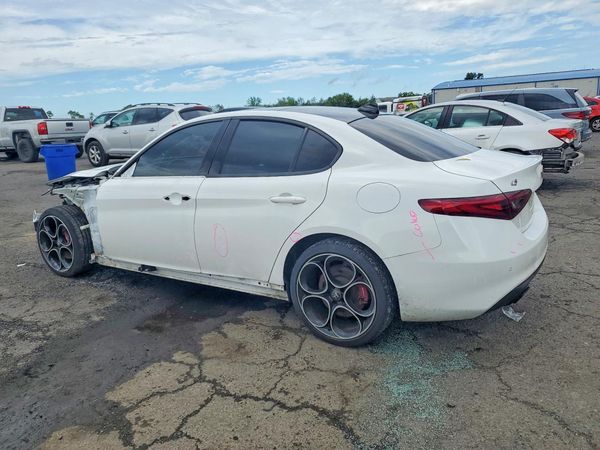 2022 ALFA ROMEO GIULIA TI AWD
