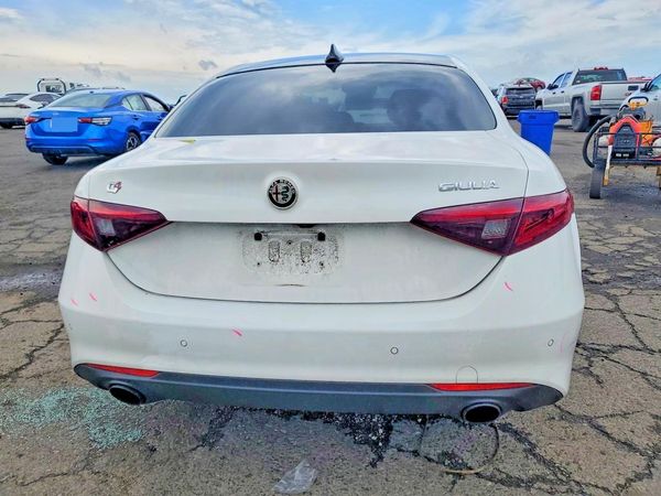 2022 ALFA ROMEO GIULIA TI AWD