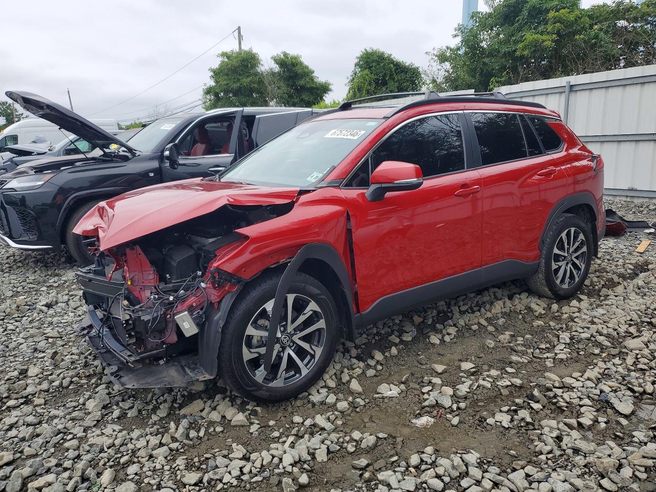 2024 TOYOTA COROLLA CROSS XLE