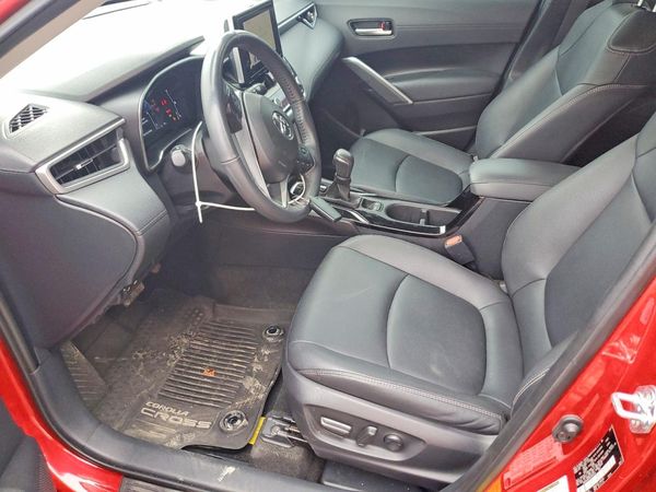 2024 TOYOTA COROLLA CROSS XLE