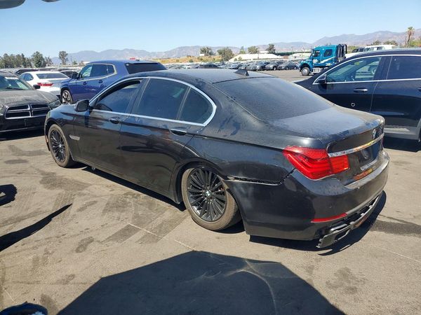 2013 BMW 740