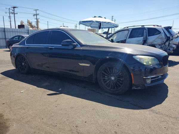 2013 BMW 740