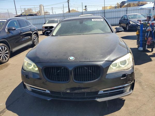 2013 BMW 740