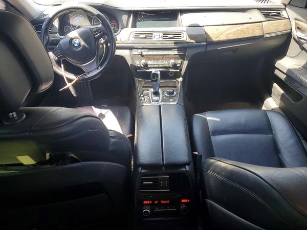 2013 BMW 740
