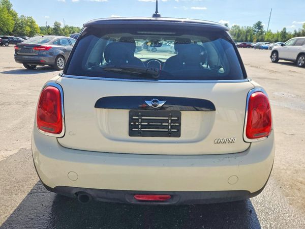2016 MINI COOPER