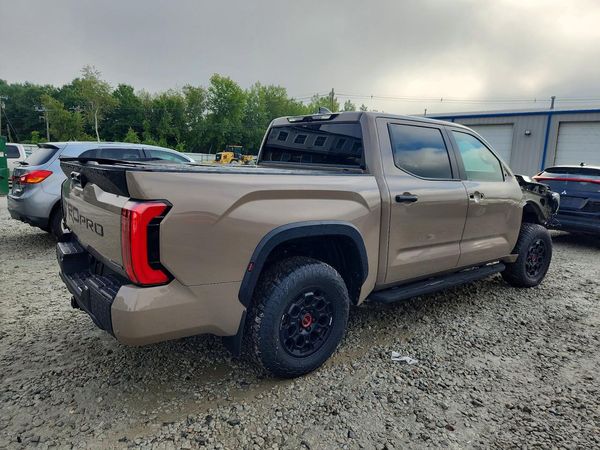 2025 TOYOTA TUNDRA
