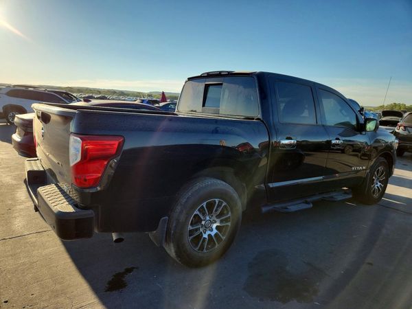2021 NISSAN TITAN Crew Cab