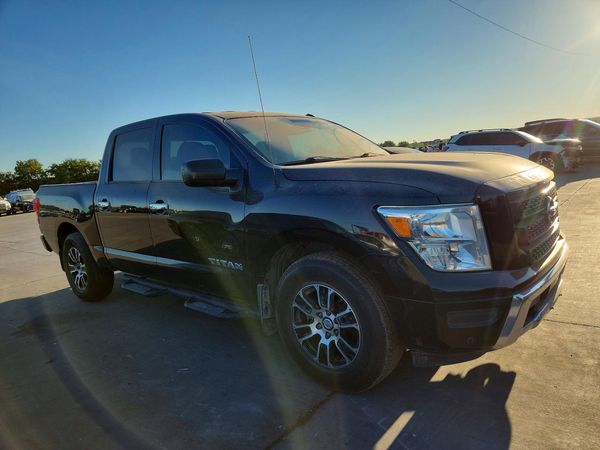 2021 NISSAN TITAN Crew Cab