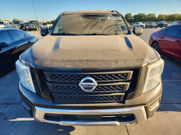 2021 NISSAN TITAN Crew Cab