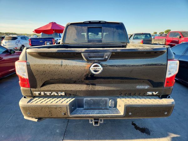 2021 NISSAN TITAN Crew Cab