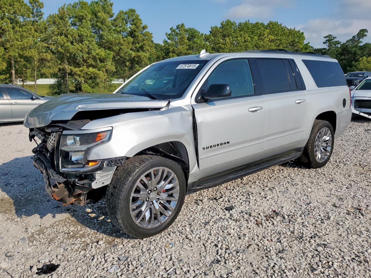 2019 CHEVROLET SUBURBAN Premier — Front 3/4