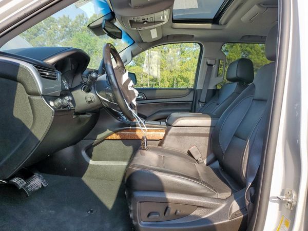 2019 CHEVROLET SUBURBAN Premier — DENT