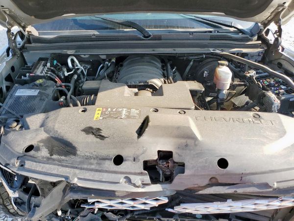 2019 CHEVROLET SUBURBAN Premier — Engine bay