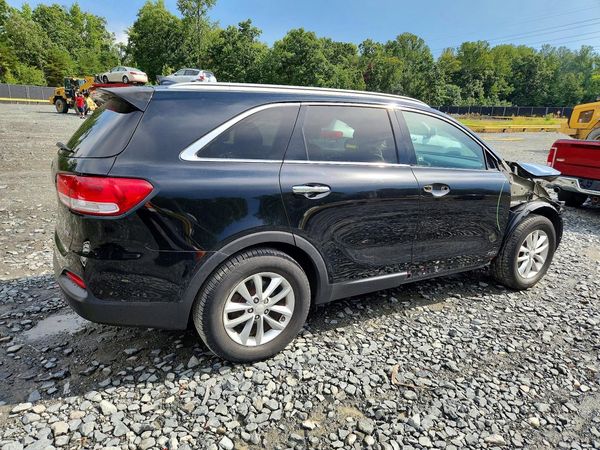 2016 KIA SORENTO L / LX