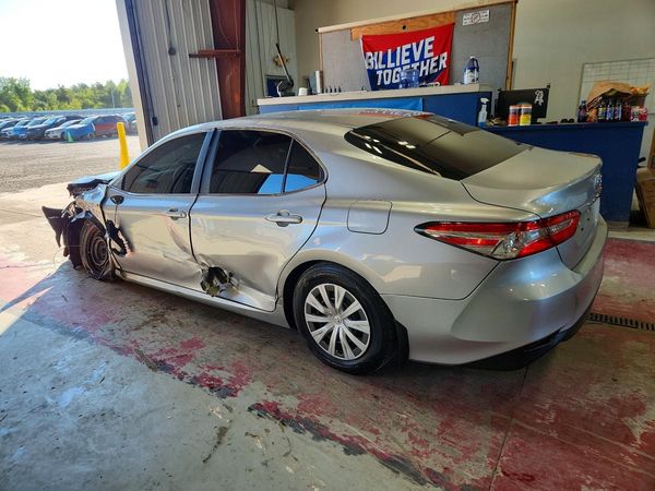 2018 TOYOTA CAMRY LE Hybrid