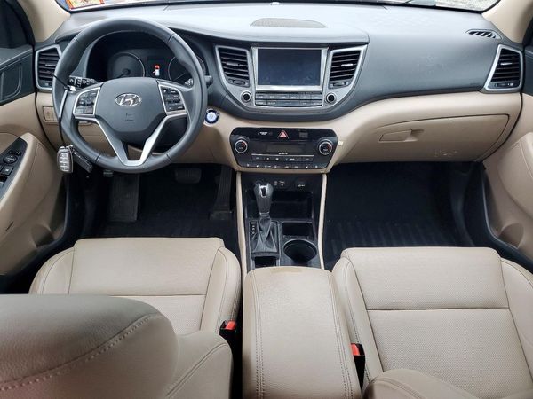 2017 HYUNDAI TUCSON