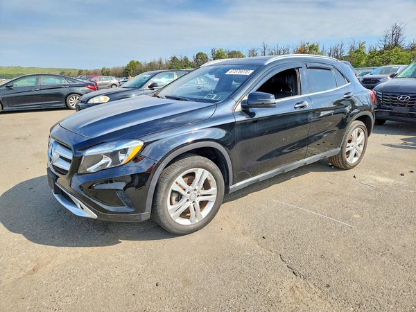 2016 MERCEDES-BENZ GLA — DSFA — Front 3/4