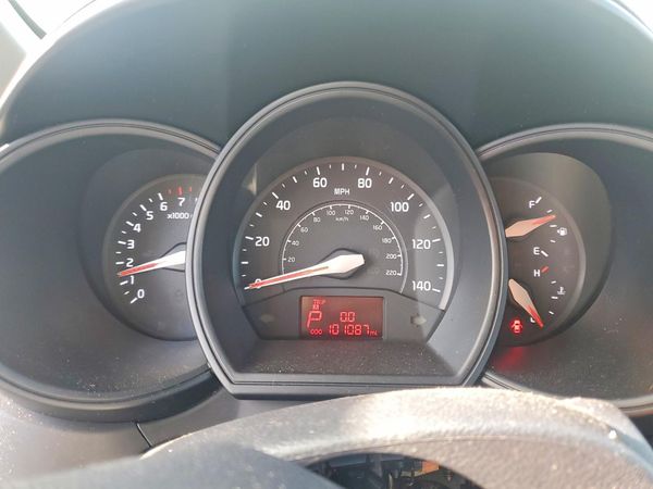 2016 KIA RIO
