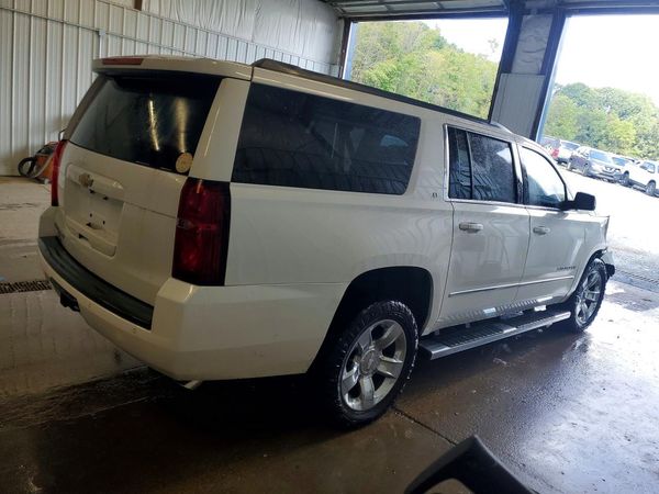 2017 CHEVROLET SUBURBAN LT