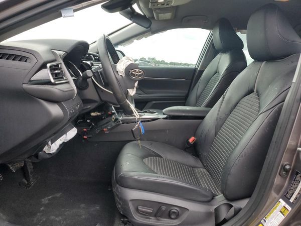 2020 TOYOTA CAMRY