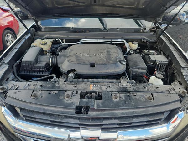 2018 CHEVROLET COLORADO Work Truck — Engine bay