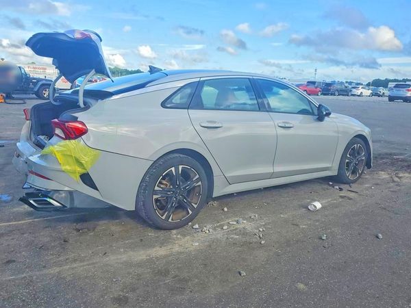 2021 KIA K5