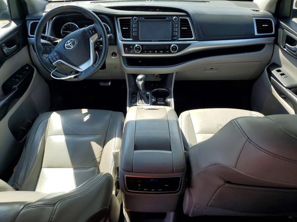 2015 TOYOTA HIGHLANDER