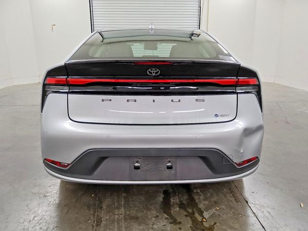 2024 TOYOTA PRIUS