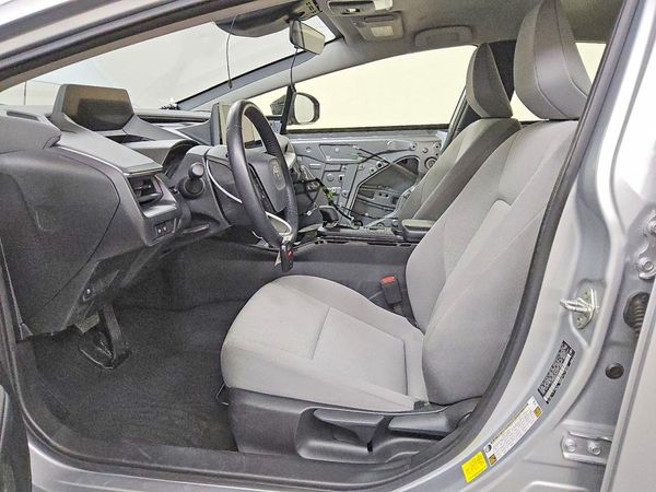 2024 TOYOTA PRIUS