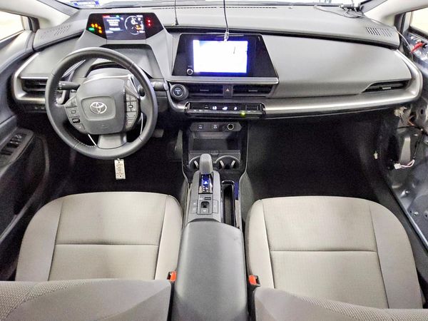 2024 TOYOTA PRIUS