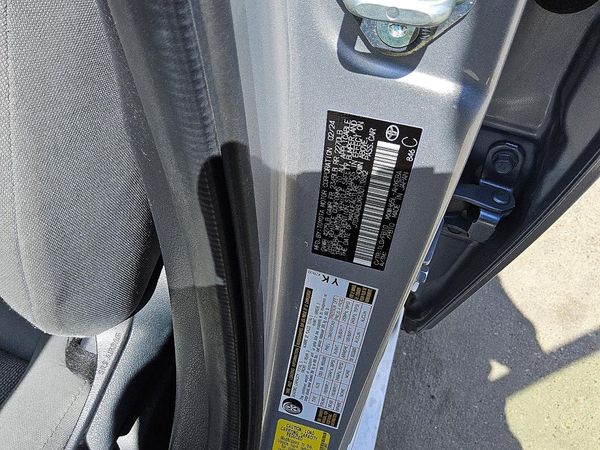 2024 TOYOTA PRIUS