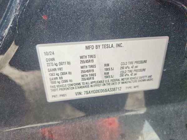 2025 TESLA MODEL Y
