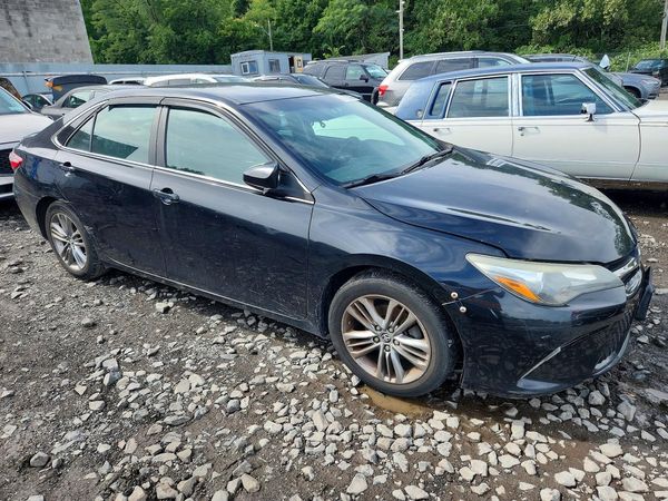 2015 TOYOTA CAMRY