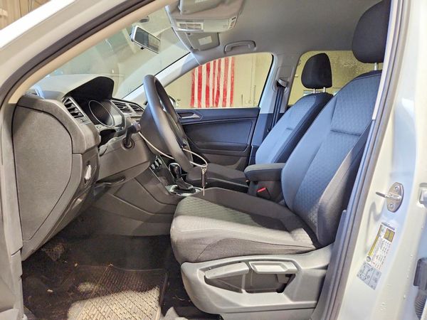 2021 VOLKSWAGEN TIGUAN 4Motion S — DENT