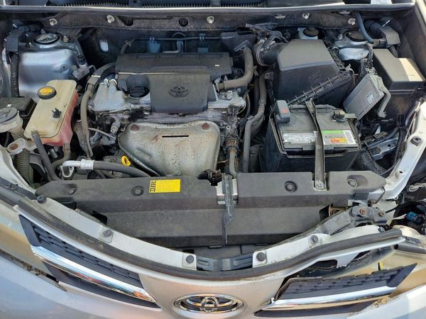 2013 TOYOTA RAV4 Standard — Engine bay