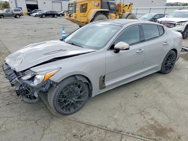 2021 KIA STINGER