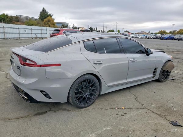 2021 KIA STINGER