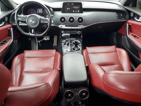 2021 KIA STINGER